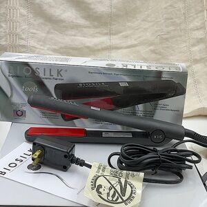 Biosilk Ergonomic Tourmaline Ceramic Flat Iron With Adjustable Temperature